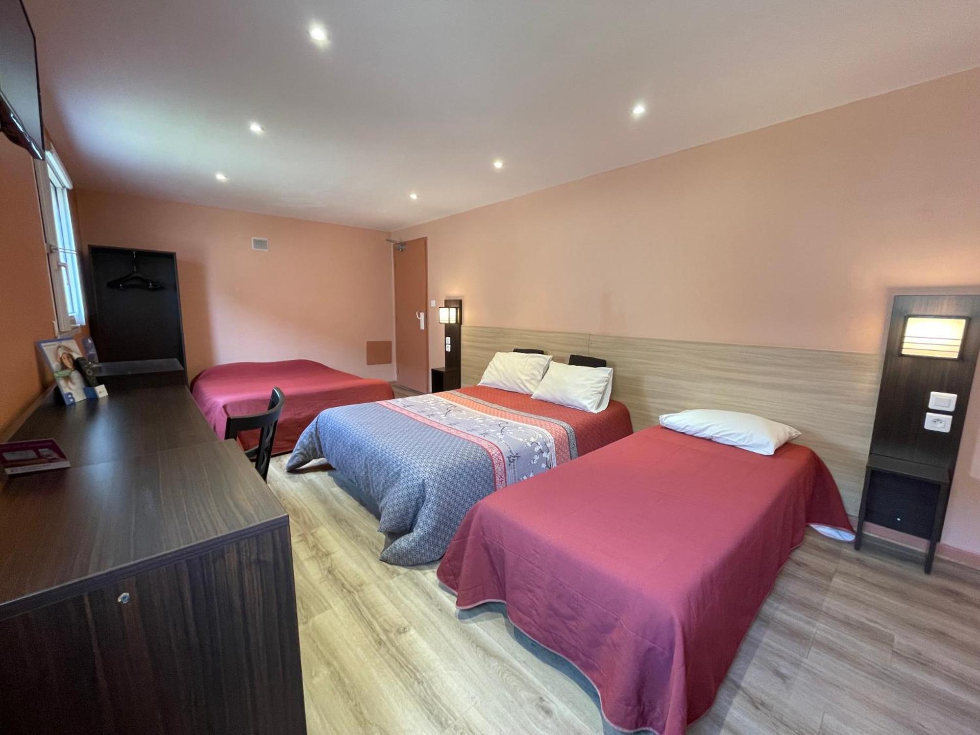 Brit Hotel St-Quentin/Nord Fayet  Kültér fotó