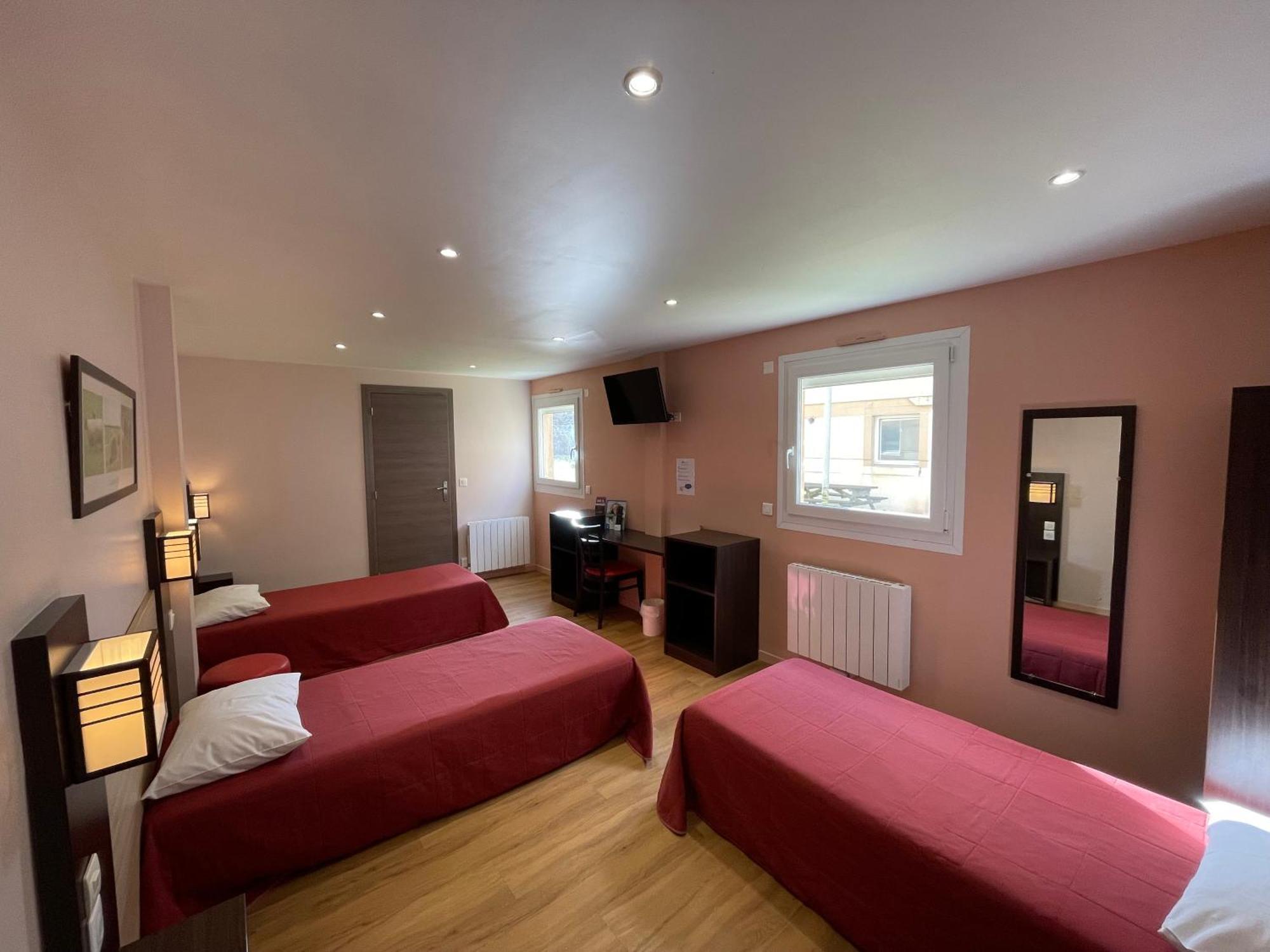 Brit Hotel St-Quentin/Nord Fayet  Kültér fotó