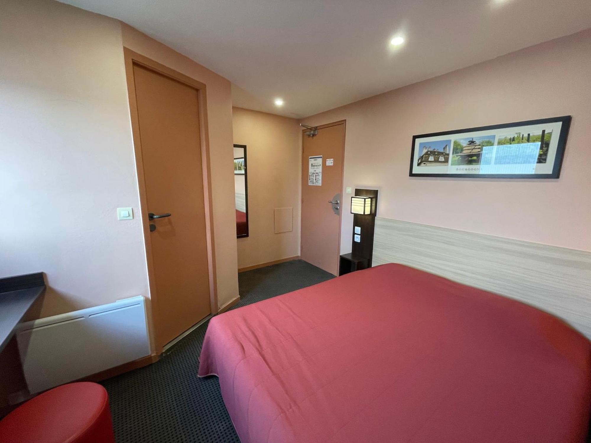 Brit Hotel St-Quentin/Nord Fayet  Kültér fotó